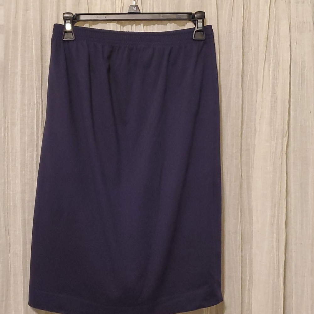 Maternity skirt, size small